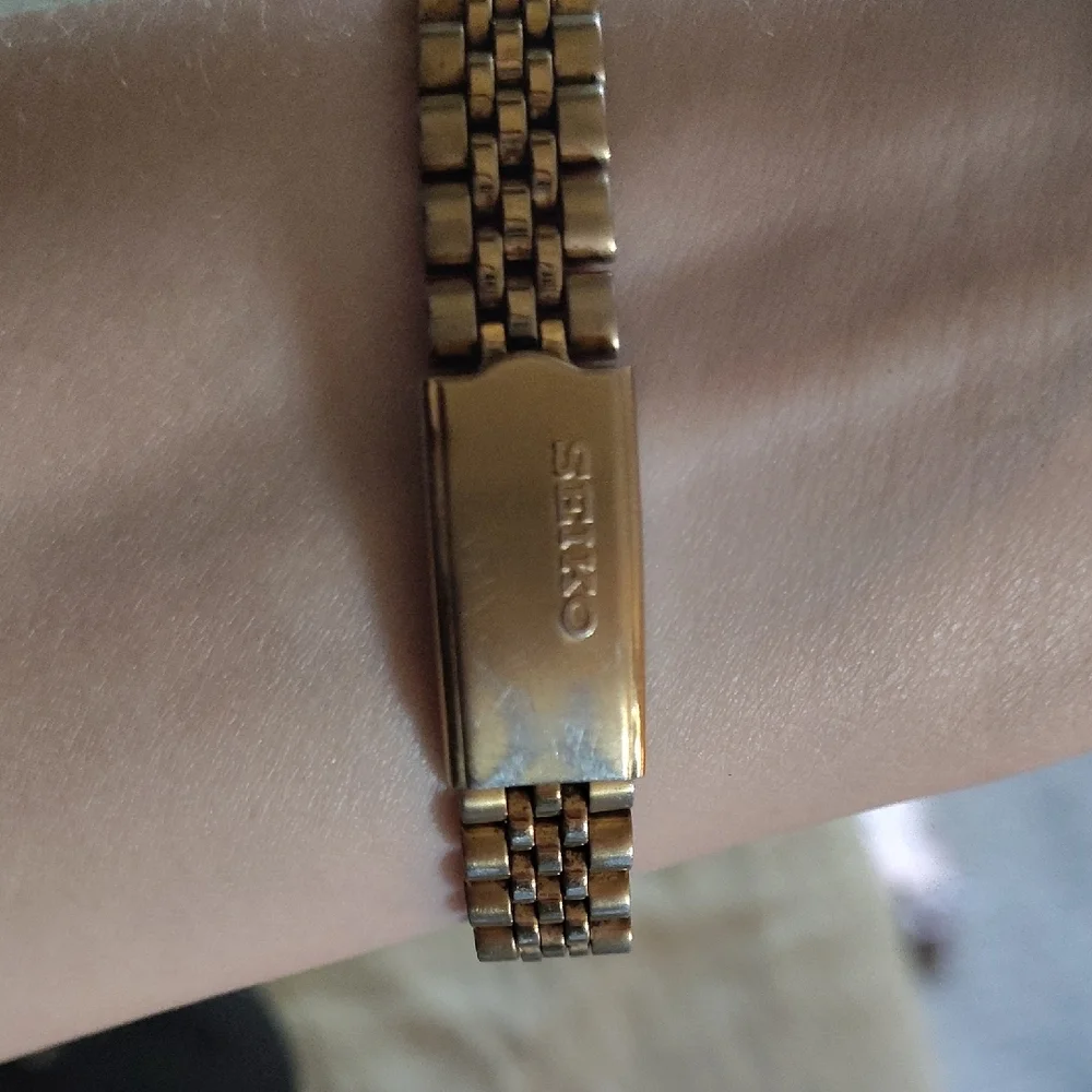 Seiko Dual Gold and Black Watch Pair - Picture 5 of 6